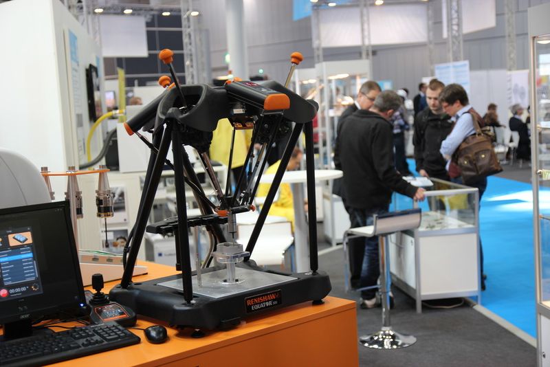 Das Prüfgerät Equator von Renishaw ist eine grundlegend neue Alternative zu herkömmlichen Messvorrichtungen und ermöglicht extrem schnelle Vergleichsmessungen zur Prüfung von Großserienteilen. Das ist interessant für ... (Bild: Reinhardt)