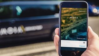 Per App das Moia-Fahrzeug rufen: Klingt gut, klappt in der Praxis aber nicht zuverlässig.  (Moia)