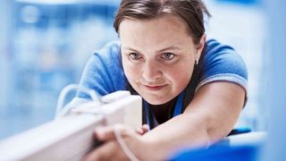 Riemen- oder Spindelantrieb? Hub versus Geschwindigkeit? Schritt- oder Servomotor? Bei der Auswahl von elektrischen Antrieben sind einige Aspekte zu berücksichtigen. (Bild: SMC)