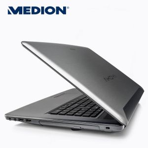 Das Medion Akoya P7818 hat einen Look wie gebürstetes Aluminium, hat jedoch ein Kunststoffgehäuse.
