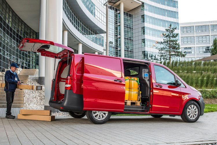 Mit einem Einstiegspreis von knapp 18.000 Euro trifft er dort auf die harte Konkurrenz von VW, Toyota, Nissan und Renault.  (Mercedes)