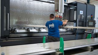 Die PWB AG und die Molnar AG fusionieren und stärken damit ihre Präsenz am Markt unter dem gemeinsamen Namen PWB AG. (PWB)