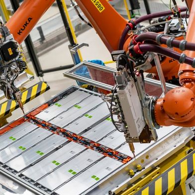 Skoda has invested well over 220 million US dollars in the high-tech battery plant that has now opened in Mlada Boleslav. It has now started its work, which is highly automated ... (Image:Skoda)