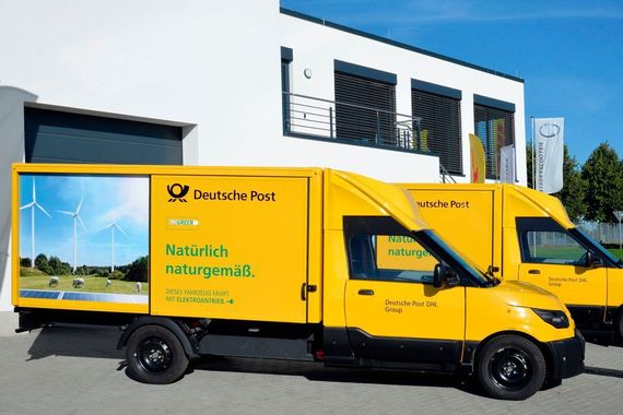 Mit dem Streetscooter L gibt es zudem einen großen Bruder für das Basismodell. Er bietet mit 8.000 Litern doppelt so viel Platz und soll bis zu 150 Pakete transportieren können.