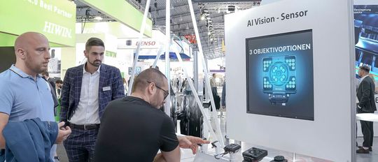 Beim Besuch der Motek/Bondexpo 2024 haben Fachbesucher die Chance auf wertvolle Insider-Infos aus erster Hand, so der Veranstalter. (Bild:  P.E. Schall)