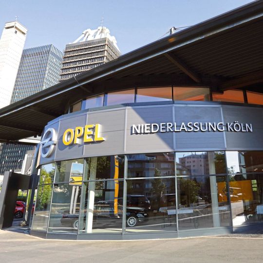 Opel-Schauraum der Werksniederlassung in Köln.(Bild:  PSA)