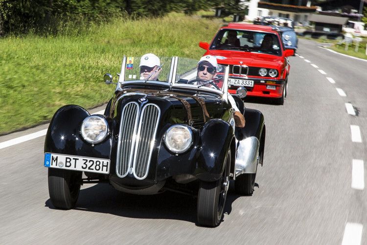 Zu den Stars der Silvretta Classic 2015 zählen auch dieser BMW 328 vom Baujahr 1938 ... (Foto: Rolls-Royce)