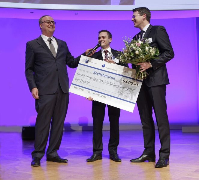 Moderator Oliver Welke, Christian Ott, Leiter Mink Akademie und Daniel Zimmermann, Kaufmännischer Leiter (August Mink KG)