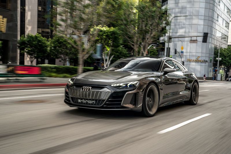Ob der Audi E-Tron GT noch 2020 verkauft werden wird ist nicht sicher. (Audi)