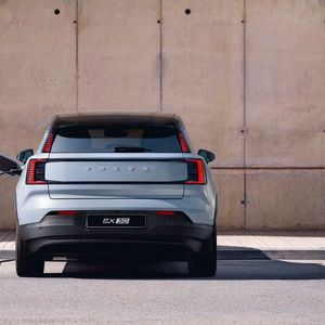 Angeboten wird der EX30 in fünf Lackierungen.(Bild:  Volvo)