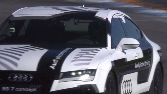 Der Audi RS 7 concept am Limit: fahrerlos rund um den Hockenheimring (Audi)