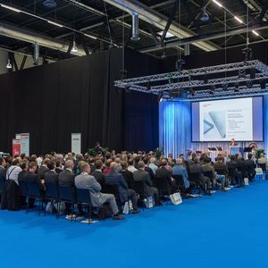 ...während den Referaten jedoch gut besucht.