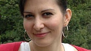 Dr. Jelena Stojadinovic ist eine praktisch orientierte Wissenschaftlerin mit den Forschungsschwerpunkten Materialwissenschaft und Technik sowie Management und Marketing. (Bild: Ruhr-Universität Bochum)