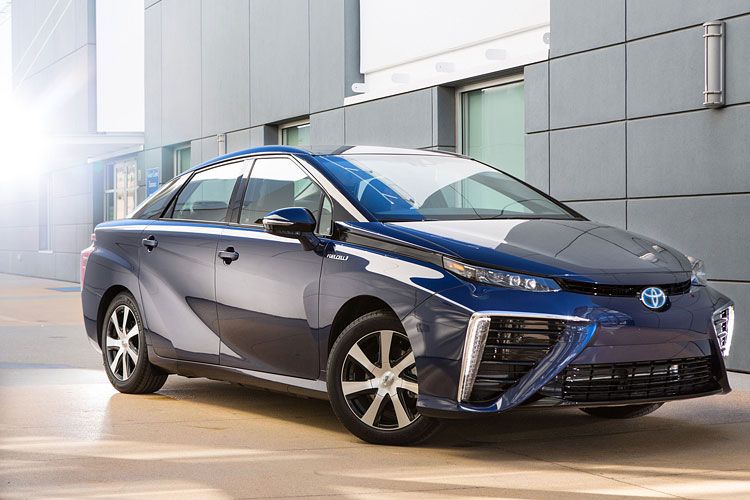 Der „Mirai“ – das bedeutet „Zukunft“ – und wird in Japan bereits seit dem 15. Dezember 2014 verkauft. (Foto: Toyota)