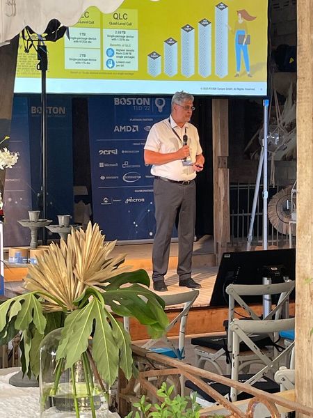 Fachausstellung und Vorträge: hier Jürgen Kistler (Kioxia) (Bild: Boston / Vogel IT-Medien GmbH)