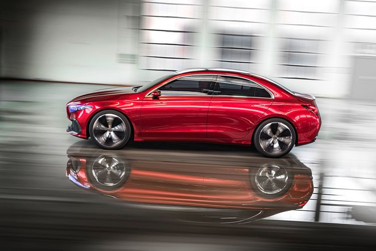 Der erste Eindruck: Der 4,57 Meter lange Concept A Sedan hat gute Chancen bei jungen Leuten zu punkten. (Daimler)