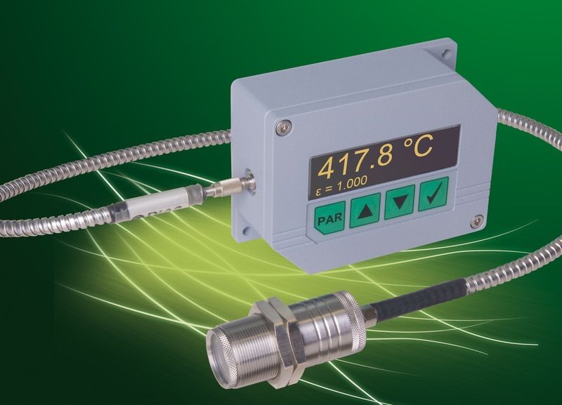 Mit der Pyrospot Serie 11 hat DIAS digitale Pyrometer mit Lichtleitern entwickelt, mit denen berührungslose Temperaturmessungen auch an schwer zugänglichen Stellen möglich sind. (Bilder: DIAS Infrared)