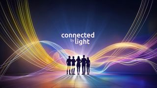 Unter dem Motto „Connected by Light“ werden auf der Light + Building 2026 moderne Lichtkonzepte als nachhaltige und projektorientierte Lösungen erlebbar gemacht. (Bild: Regiolux)