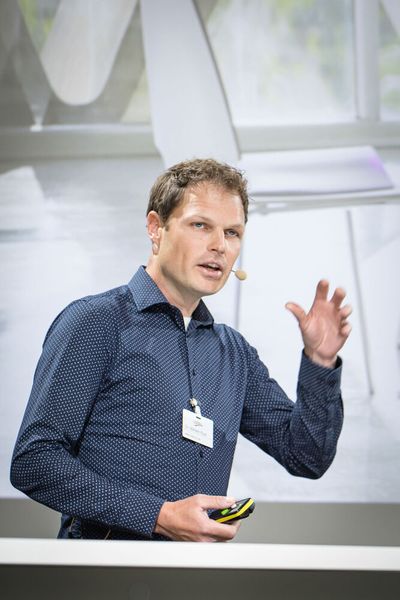 Steckverbinderkongress 2023 Tag 2: Kongress mit Trendthemen von PCF über DC-Steckverbinder, Hybridsteckverbinder, Qualifizierung, Single Pair Ethernet, Hands-on Workshops bis zu 3D-Druck und Konfektionierung. (Bild: Stefan Bausewein)