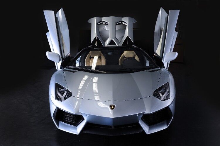 Klassisch bei Lamborghini sind die Flügeltüren. (Lamborghini)