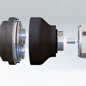 Ein flexibles System mit modularen Hülsen und Flanschen garantiert die unkomplizierte Adaption aller gängigen Servomotoren.(Bild:  Nabtesco)