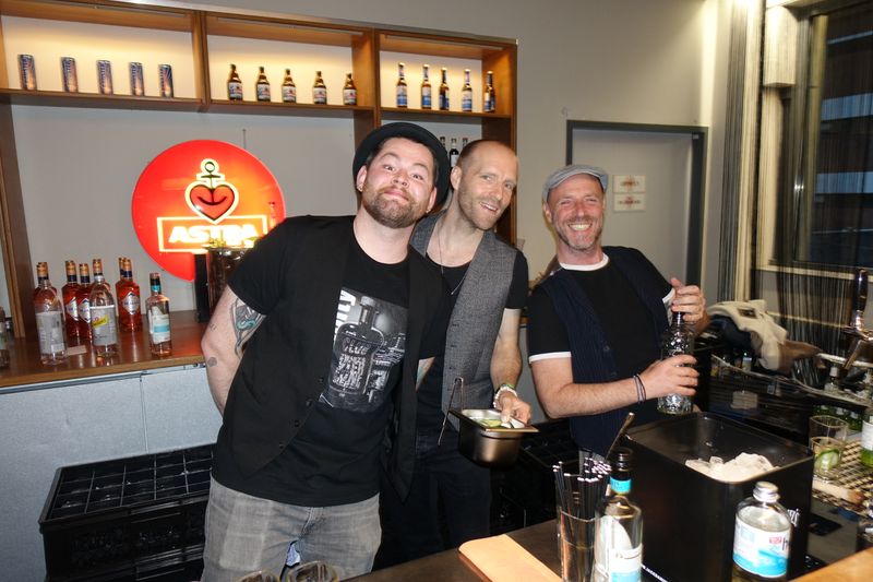 Toni (r.) und sein Team sorgen für die richtigen Umdrehungen. (Bild: IT-BUSINESS)