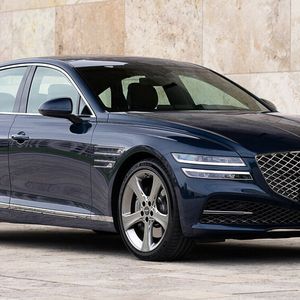 Mit einem Grundpreis von 46.900 Euro ist der koreanische Herausforderer gewiss kein Schnäppchen.(Bild:  Genesis)