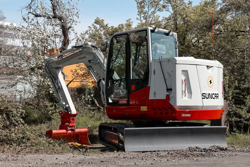 Elektro-Bagger vermeiden den Ausstoss lokaler Schadstoffemissionen und sind geräuschärmer  (Bild: Suncar AG)