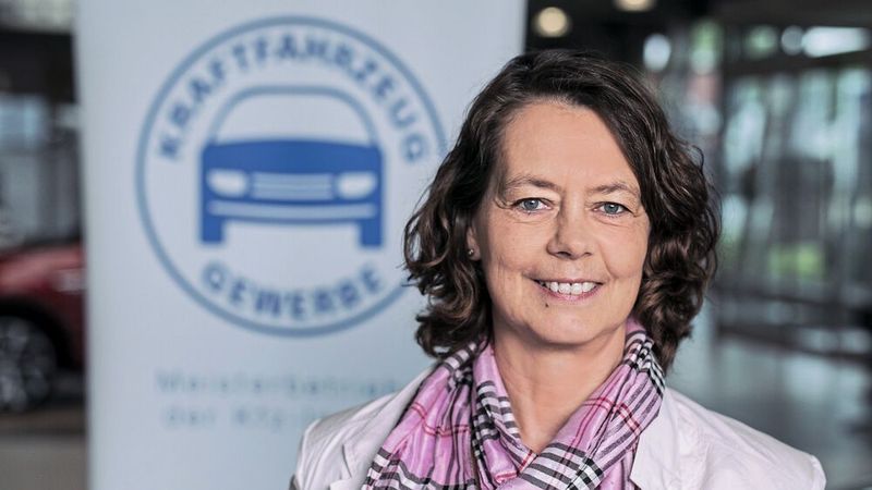 Nina Eskildsen ist die erste Frau an der Spitze des Kfz-Landesverbands Schleswig-Holstein. Nina Eskildsen ist die erste Frau an der Spitze des Kfz-Landesverbands Schleswig-Holstein.