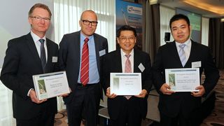 V.l.: Roland Bent (Phoenix Contact), Lars Rytter Kristensen (Nordex), John Yongsun ( Win&P) und Cheng Jianping (Nanjing High Speed Gear). (Bild: Nordex)