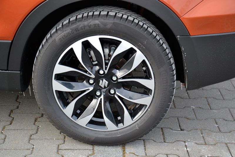 Die 17-Zoll-Leichtmetallfelgen gehören ab der Ausstattung Comfort zum Serienumfang. (Michel/»kfz-betrieb«)