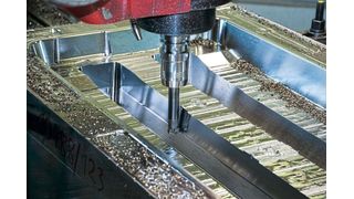 Hier ist der GF1 beim Abzeilen der Schrägen. (MMC Hitachi Tool)