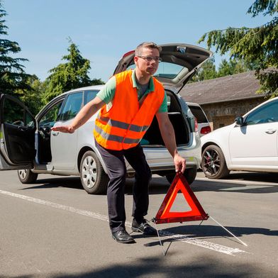 Die Zahl der Unfälle und dabei insbeosndere der Sachschäden ging im ersten Halbjahr 2025 leicht zurück, die der Verkehrstoten stieg hingegen im Vergleich zum Vorjahreszeitraum.  (Bild: DRK/Jörg Müller)