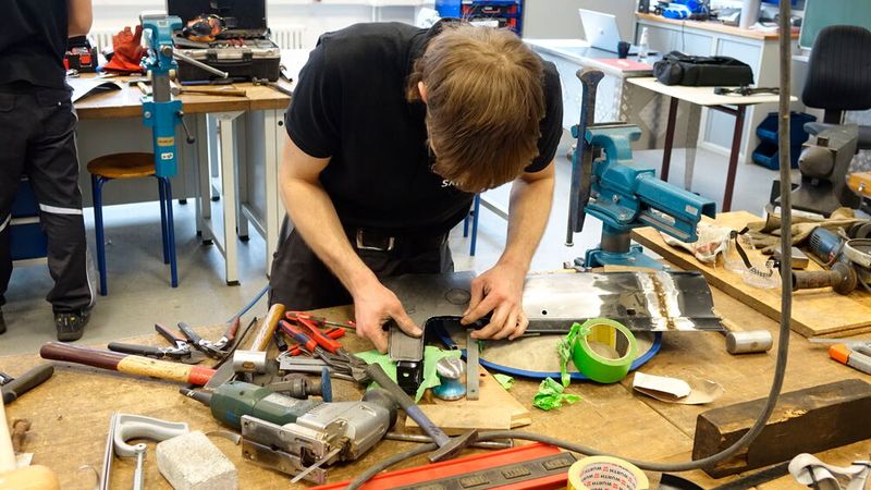 Die German Craft Skills werden im Fahrzeug- und Karosseriebauer-Handwerk in den beiden Fachrichtungen Karosserie- und Fahrzeugbautechnik sowie Karosserieinstandhaltungstechnik ausgetragen. (Bild: Dominsky – VCG)