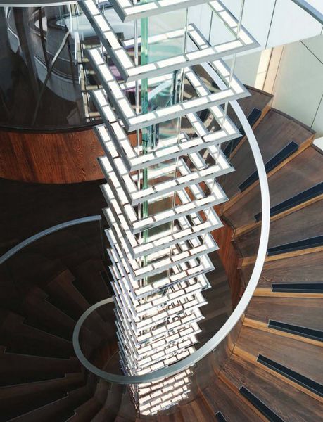 Die OLEDs im Treppenhaus der Deutschen Bank zeigen, wie mit OLED in der Architektur gestaltet werden kann ( Philips)