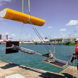 Das Start-up Nemos tüftelt schon seit 2012 an einem Wellenkraftwerk – jetzt wird ein Langzeittest in der Nordsee gestartet.