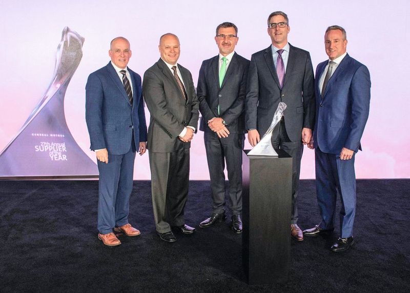 V.l.n.r.: James Danahy (GM), Jerry Beemer(GM), Karl Wagner, Mark Furtwängler, 
David Drouillard (GM). (Bühler Motor)