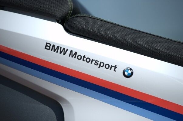 Jetzt bei der DTM dabei: der E-Scooter BMW C evolution (Bild: BMW)