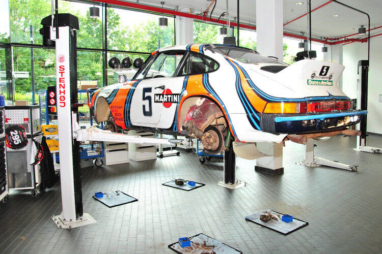 Der originale Rallye-911er wird für den nächsten Ausritt wieder fit gemacht. (Dominsky)