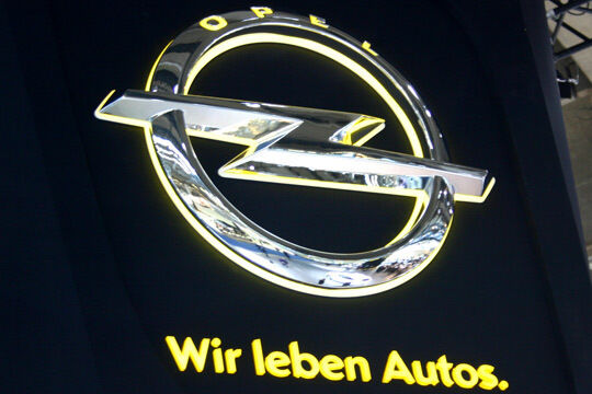 Während VW und Ford im September bei den deutschen Neuzulassungen um fast 20 Prozent zum Vorjahresmonat zulegen konnten, trat Opel auf der Stelle. Für das Erreichen des Jahresziels 8,5 Prozent Marktanteil wird ein außerordentlicher Kraftakt nötig sein. (Rehberg)
