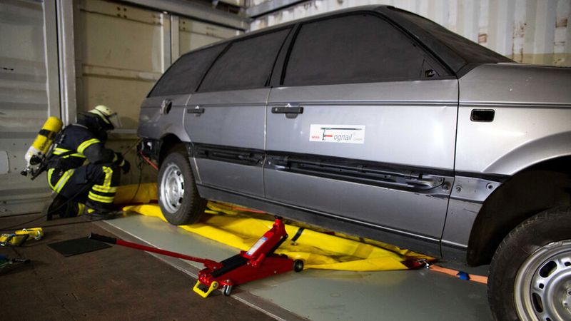 Recover-E-Bag in der Brandsimulationanlage während der Einsatz-Übung. (Bild: Samoiski)