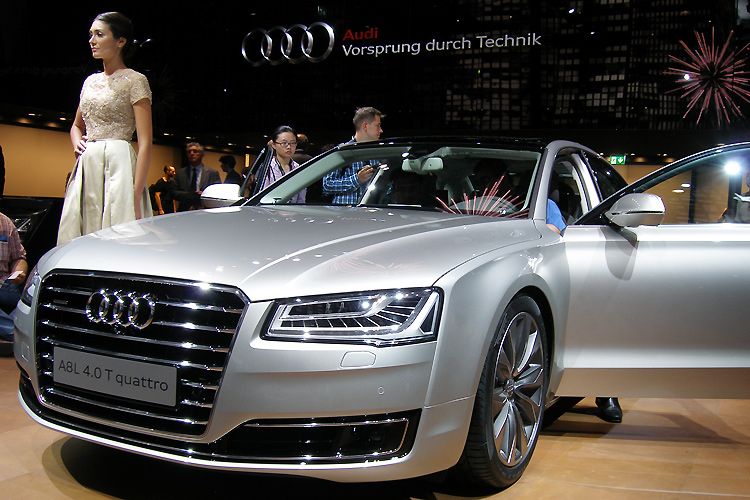 In der A8-Klasse hat Audi gleich mehrfach zugeschlagen. Die Ingolstädter zeigen den A8L ... (Foto: Grimm)