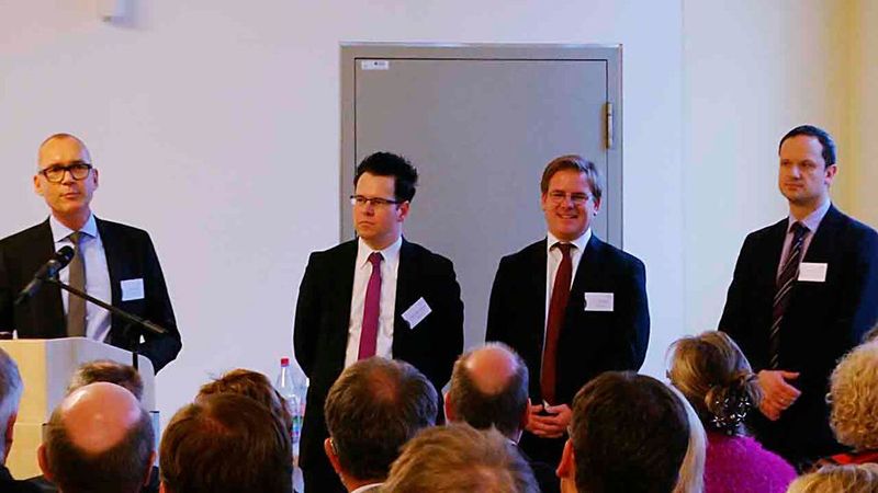 (v.l.) Guido Thöne, Projektleiter MACH AG, Stefan Mensching, Vorstand MACH AG, Dr. Per Hedde, Segmentmanager MACH AG, Henry Kussauer, Projektleiter BDO (© Mach AG)