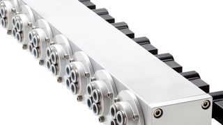 Alles aus einer Hand: Das kompakte Filterreinigungssystem 85880 der Marke IMI Buschjost wird
modular an die individuellen Anforderungen der Anwender angepasst. (Bild: IMI Buschjost/Copyright: Niels Stappenbeck)