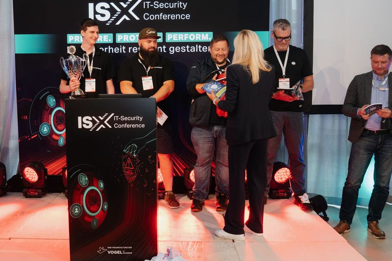 ... und die Siegerehrung der ISX Cup Gewinner. (Bild: Manuel Emme)