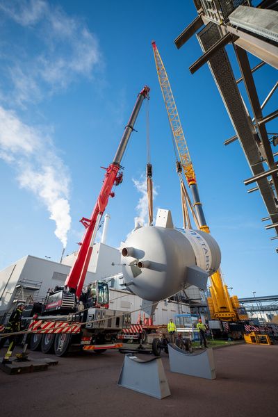 Der 35-Megawatt-Elektrodenkessel für die Power-to-Heat-Anlage von Infra Leuna und 50 Hertz am Chemiestandort Leuna. (Bild: Infra Leuna/ Lx Press)