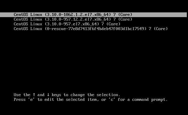 Die Installation ist abgeschlossen, die Anmeldung erfolgt. Anschließend wird der Server für Hyper-V angepasst.  Das gilt für alle CentOS-Versionen. (CentOS / Microsoft / Joos)