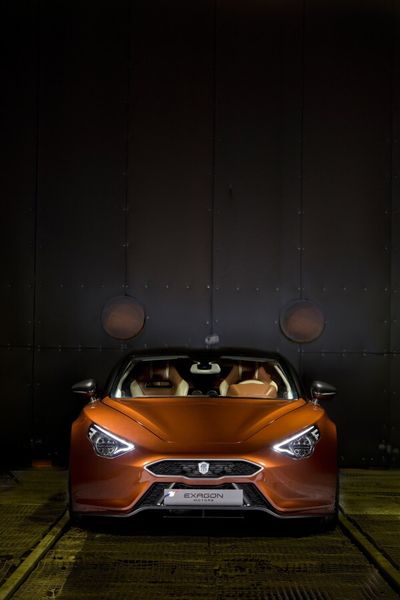 Die ersten Exemplare des elektrischen Supersportwagens Furtive eGT werden ab Ende 2013 ausgeliefert (Bild: Exagon)