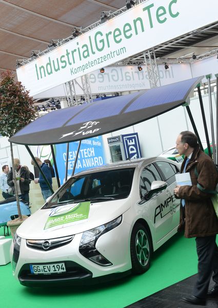 Auch Elektroautos dürfen auf der Industrial Greentec nicht fehlen. (Bild: Hannover-Messe)
