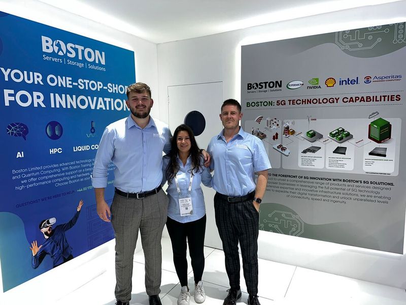 Andreas Schlemmer habe ich zwar knapp verfehlt, aber dafür standen (v. l.) Tom Pigott, Charlotte Batt und Sam Watteau (Boston) für ein Foto zur Verfügung. (Bild: Vogel IT-Medien )